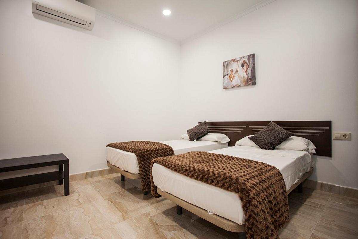 Interior Double Room 2 beds
