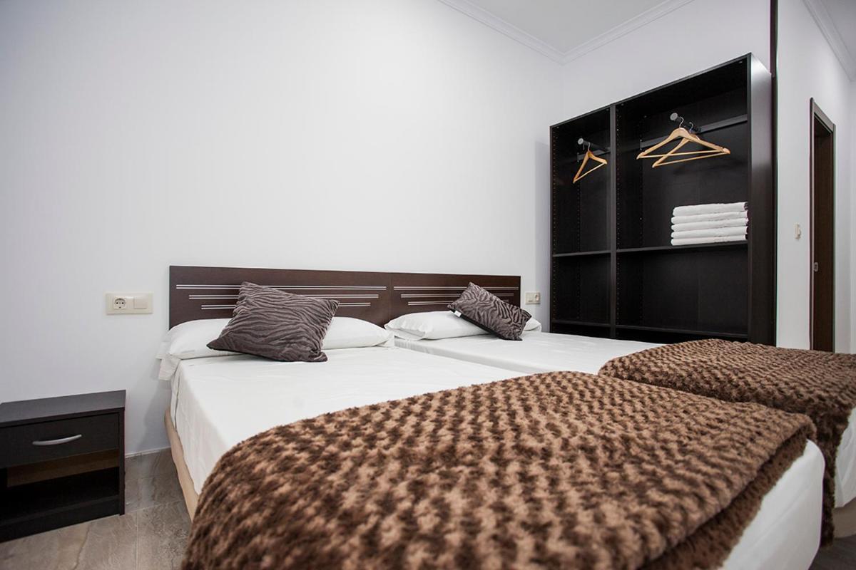 Interior Double Room 2 beds